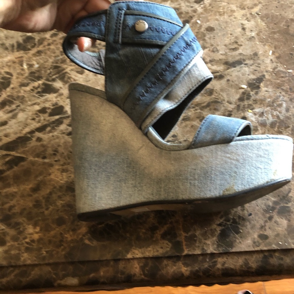 Platform sandals